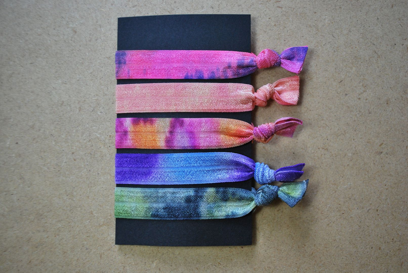 the DIY PERMANENT MARKER TIE DYE